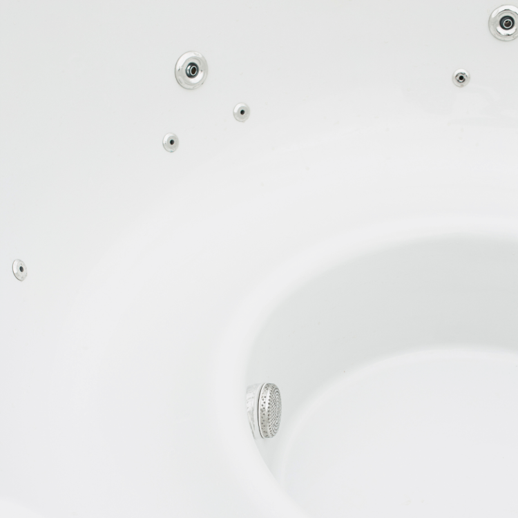 Wkład kompozytowy w jacuzzi Comfort Ø200 cm jest odporny na zarysowania, przebarwienia i promieniowanie UV, dzięki czemu zachowuje swój wygląd przez długie lata