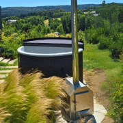 Okrągłe jacuzzi 200 cm z piecem na drewno i systemem AIR – idealne do ogrodu przez cały rok
