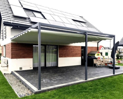 Pergola Palermo 7×4 z tkaninowym zadaszeniem i konstrukcją aluminiową przyścienną — nowoczesne zadaszenie tarasu