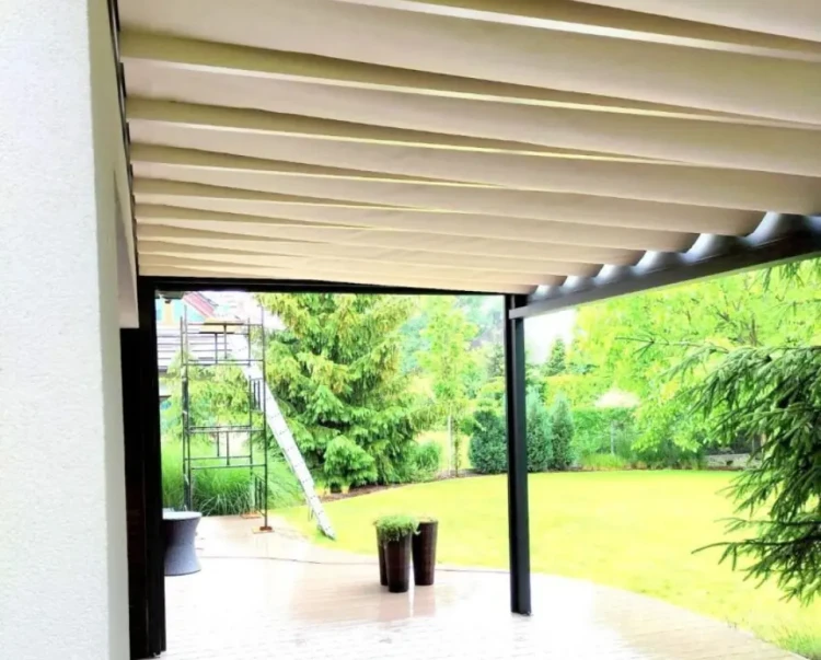 Pergola Verona 3×6 w naturalnym ogrodzie – szerokie ujęcie całej przestrzeni outdoor