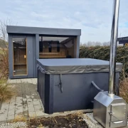 Jacuzzi zewnętrzne z podgrzewaną wodą i systemem masażu wodnego do ogrodu lub na taras