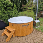 Uniwersalne jacuzzi do ogrodu z filtracją kartuszową i oświetleniem RGB — czystość, bezpieczeństwo i wyjątkowy klimat kąpieli